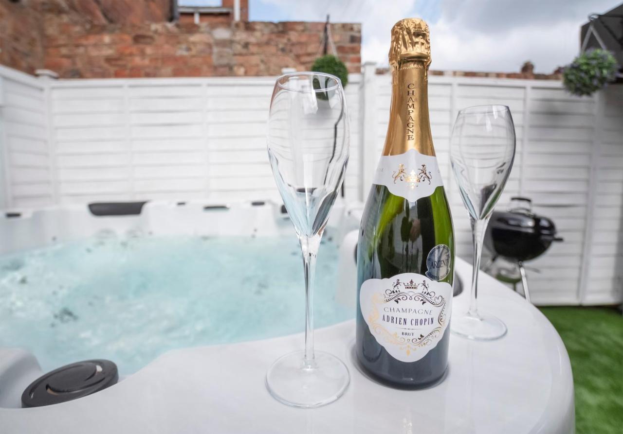 Holiday home Amberley House, - With Hot Tub -free Parking *