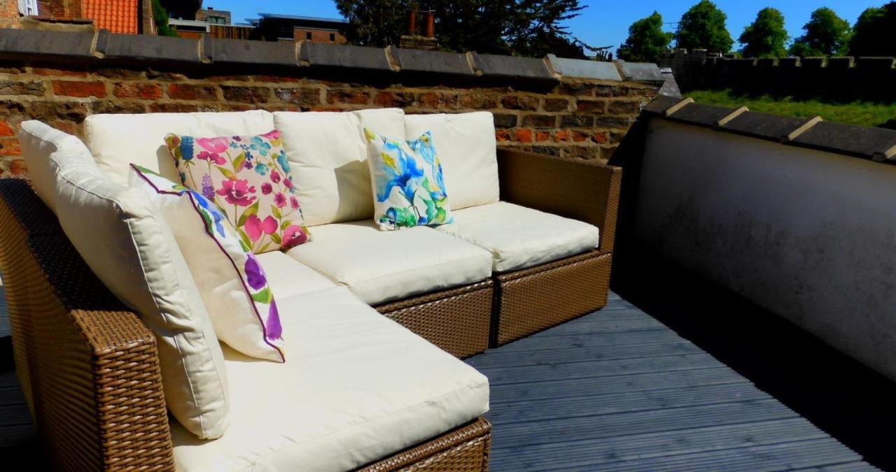 The Gillygate Gathering - Centre - Sleeps Up To 18 Apartment *