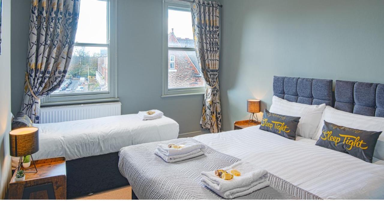 Apartment The Gillygate Gathering - Centre - Sleeps Up To 18 York