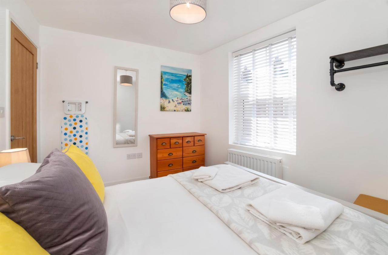 Livingstone Street Apartment
