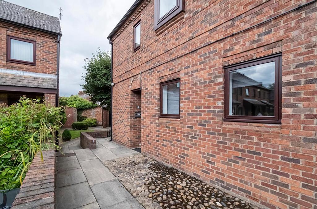 Apartment 30 Fewster Way