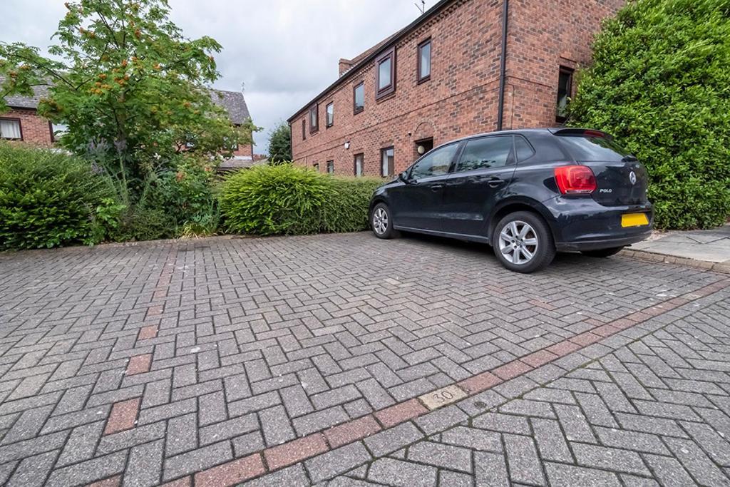 Apartment 30 Fewster Way *
