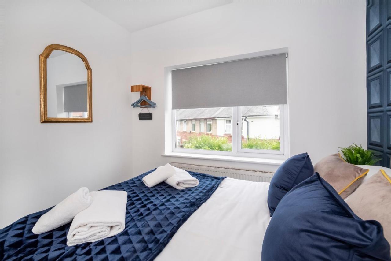 Stylish Hot Tub House With Free Parking! Holiday home York