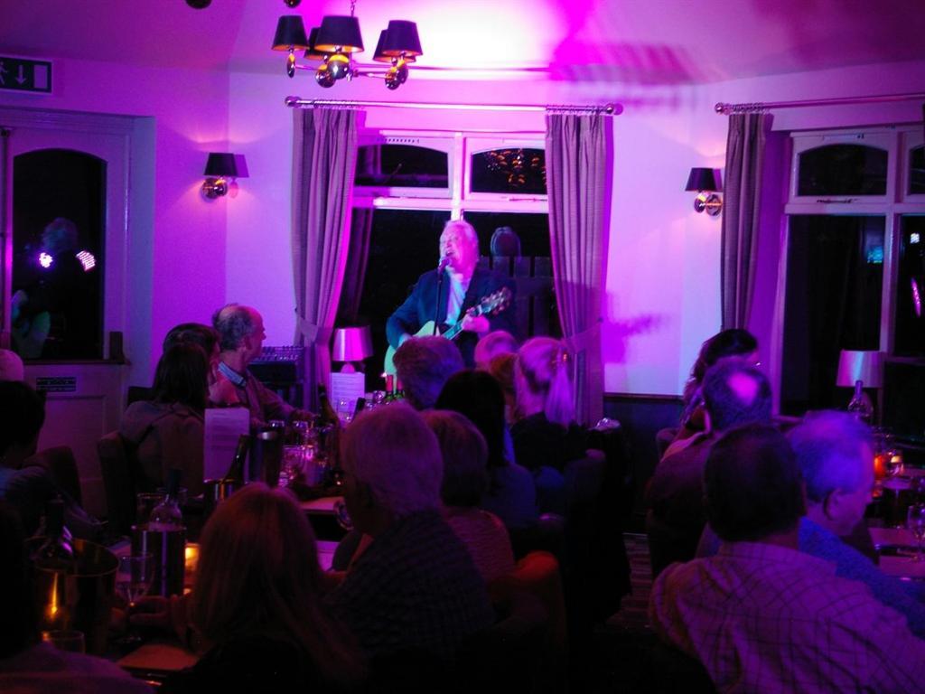 Inn The Red Lion 3*