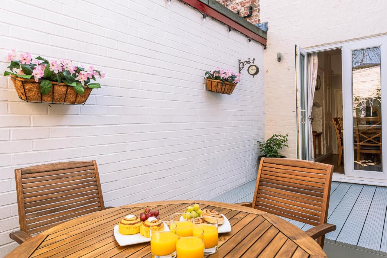 15 Brownlow Street Holiday home