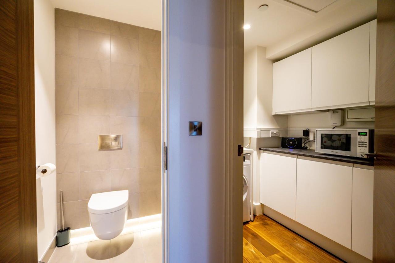Piccadilly Place *