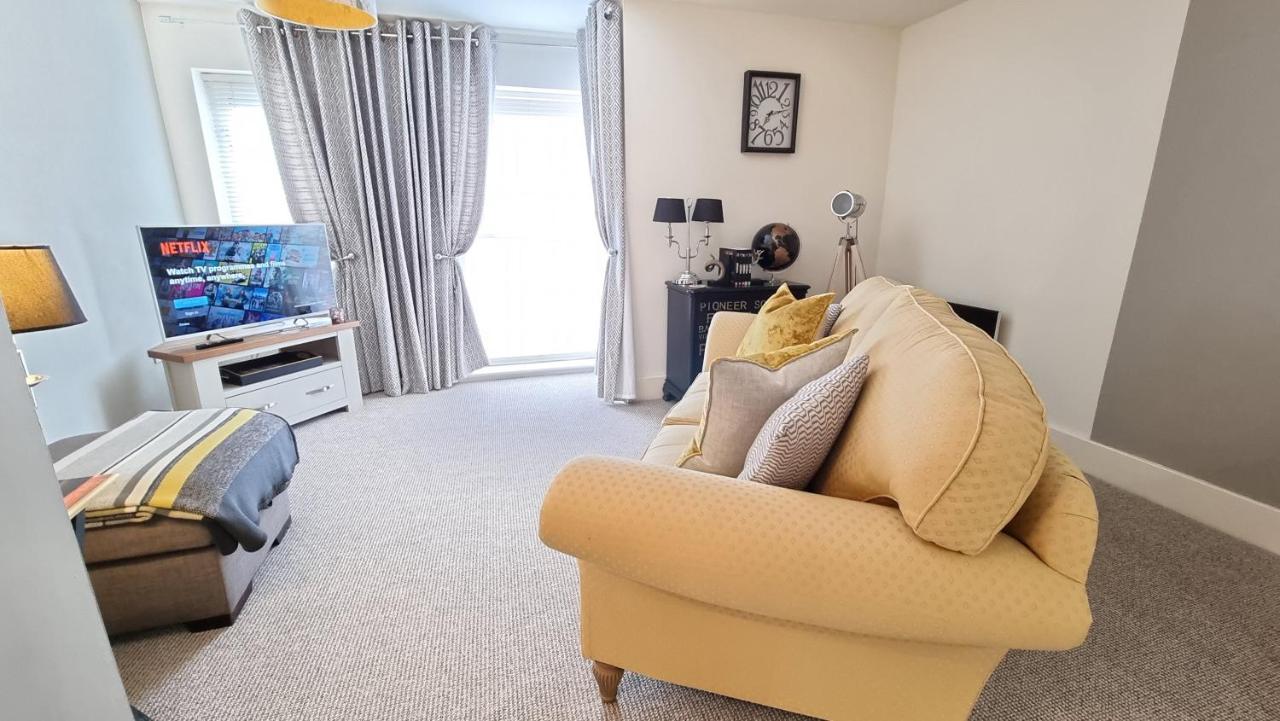 3, Monk Bar Apartment