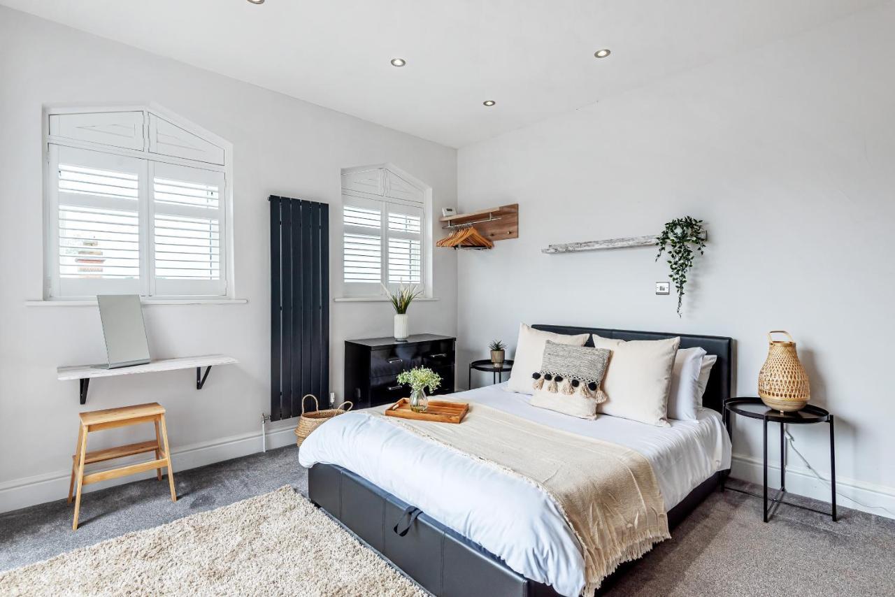 Locket - Cosy With Balcony York