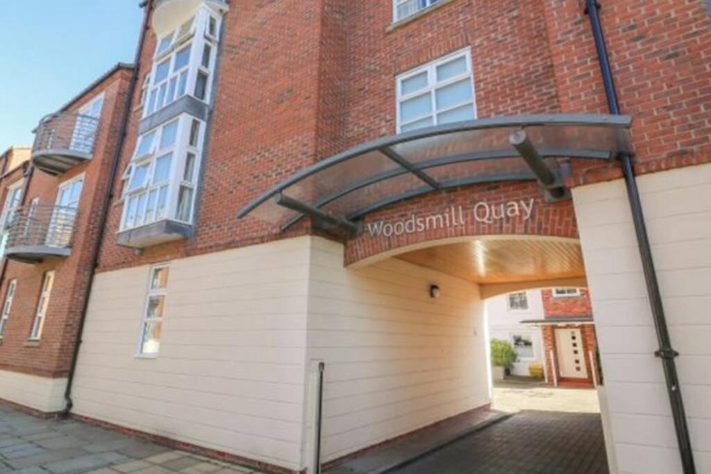 Apartment The Riverside At Woodsmill Quay With Parking York