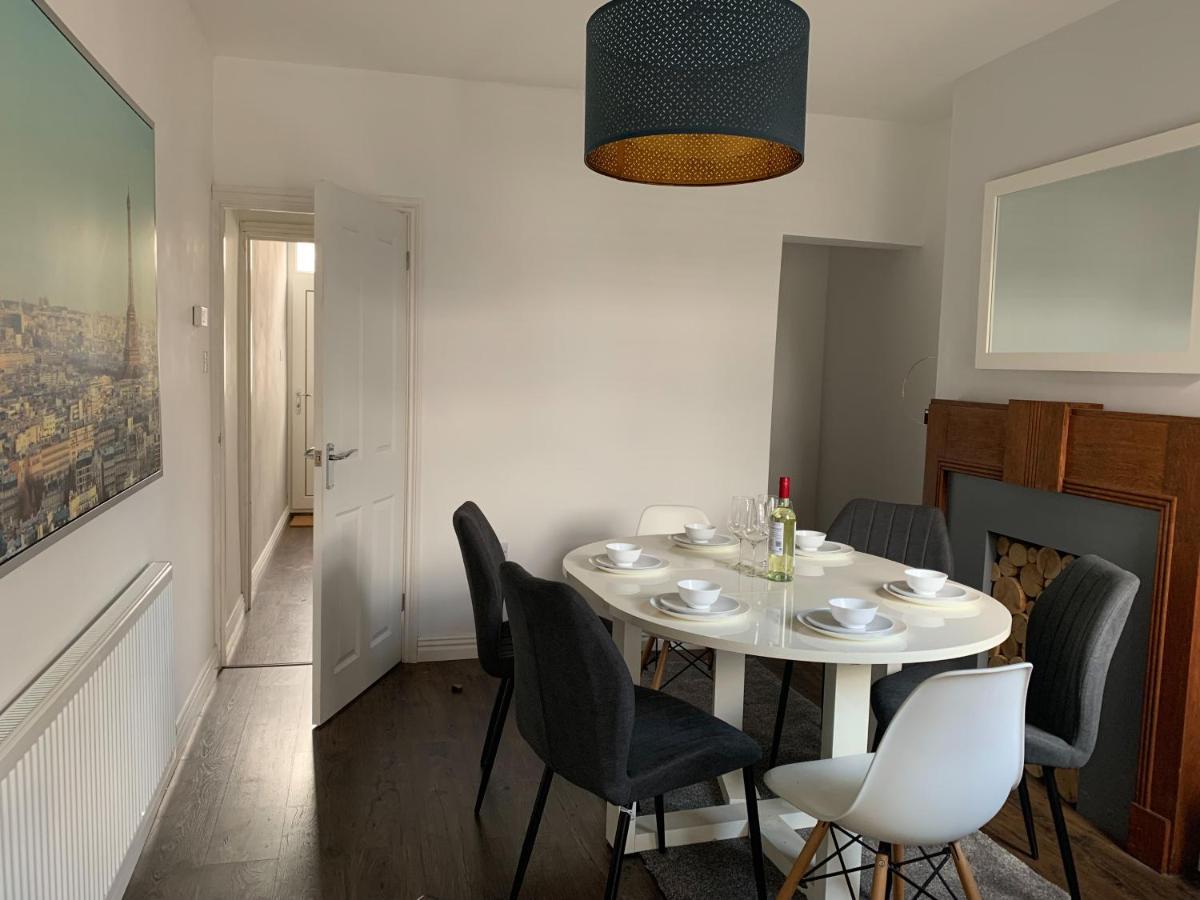 The Kensingston - Quaint Victorian With Free Parking Apartment