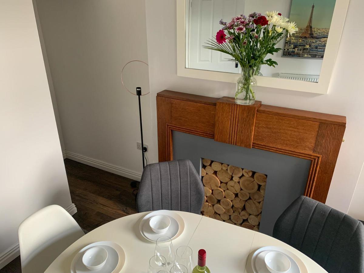 The Kensingston - Quaint Victorian With Free Parking *
