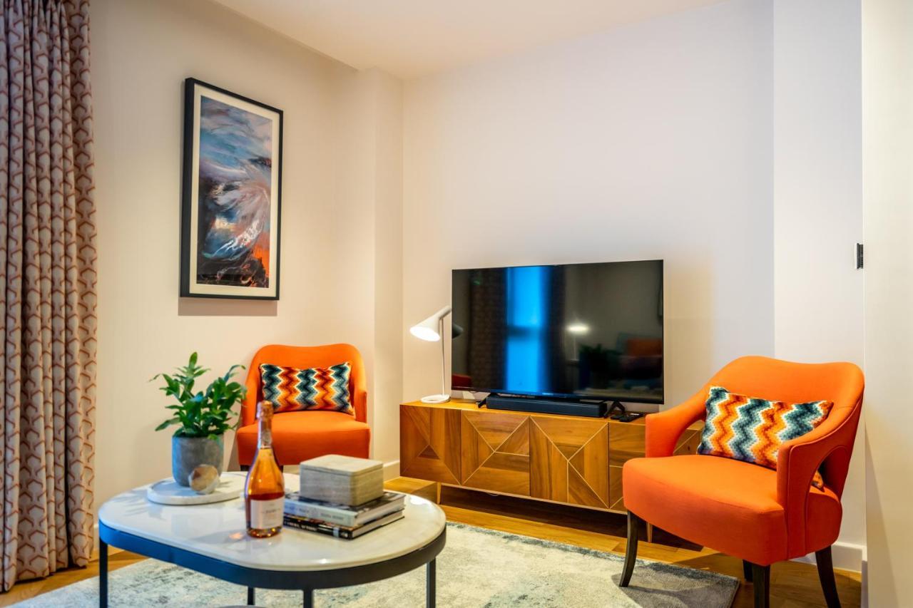 Twenty Seven Hq Apartment