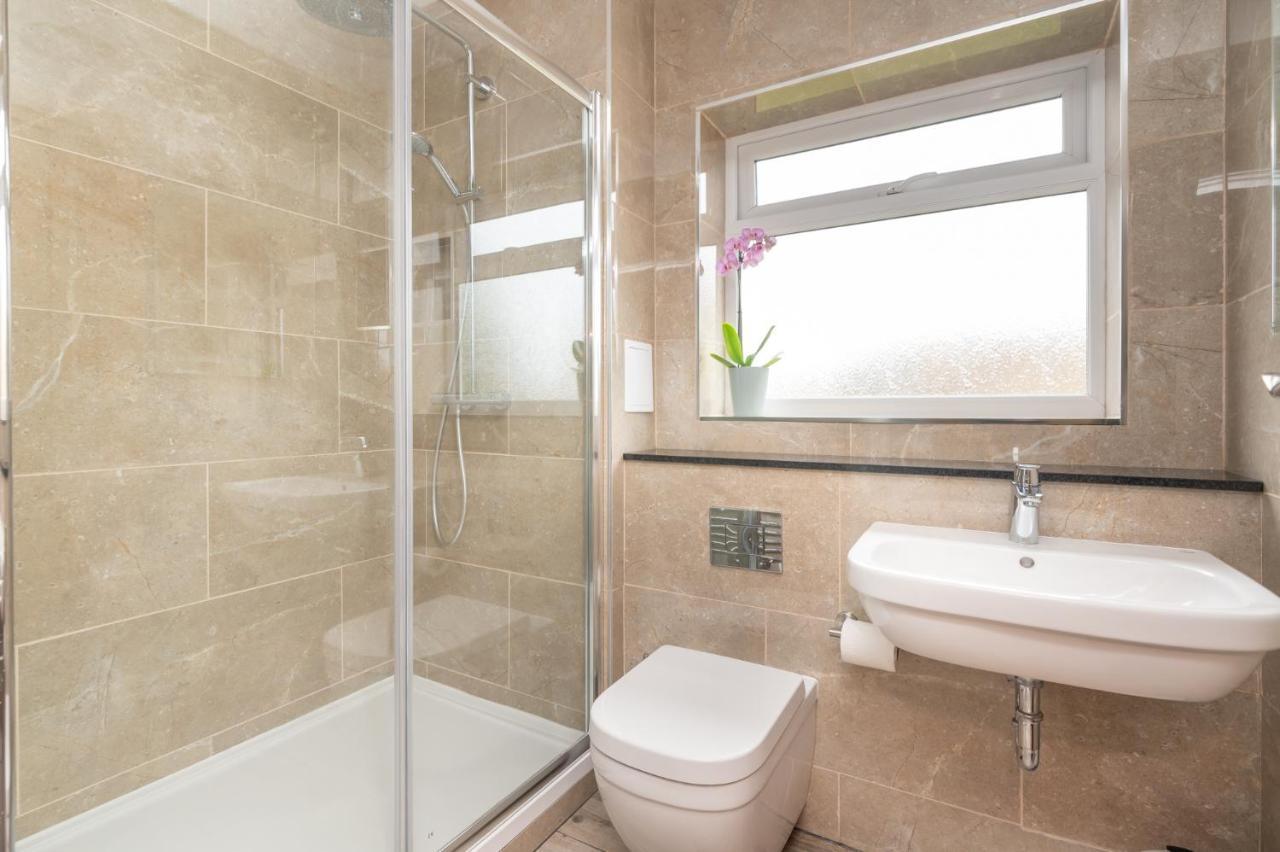 Holiday home Luxurious Modern House With Garden - Pass The Keys York