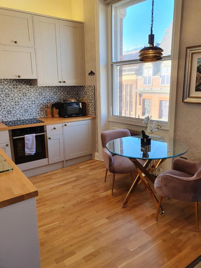 Apartment 6 Rowntree House *