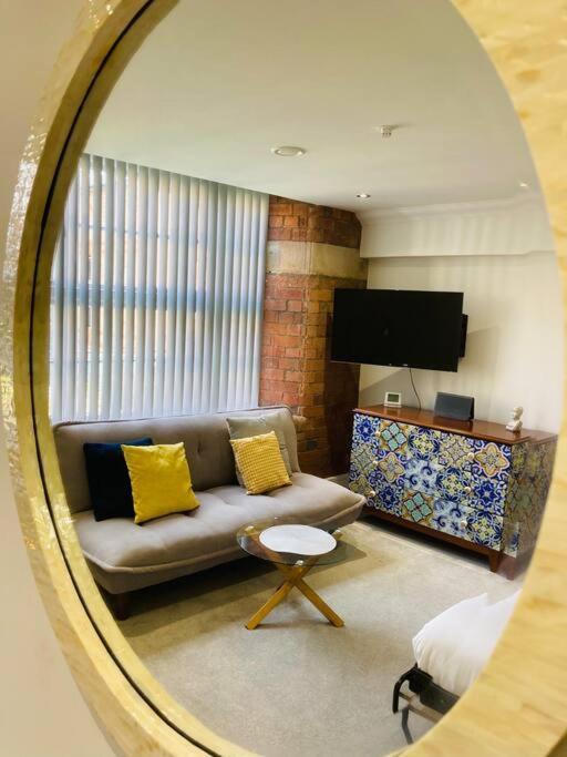 48 Cocoa Suites, Centre Apartment