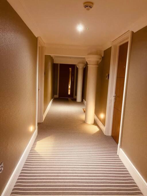 48 Cocoa Suites, Centre