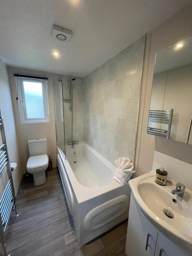 Tarn With Hot Tub Holiday home