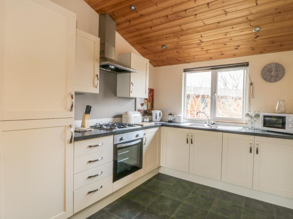 6 Manor Park, Holiday home *