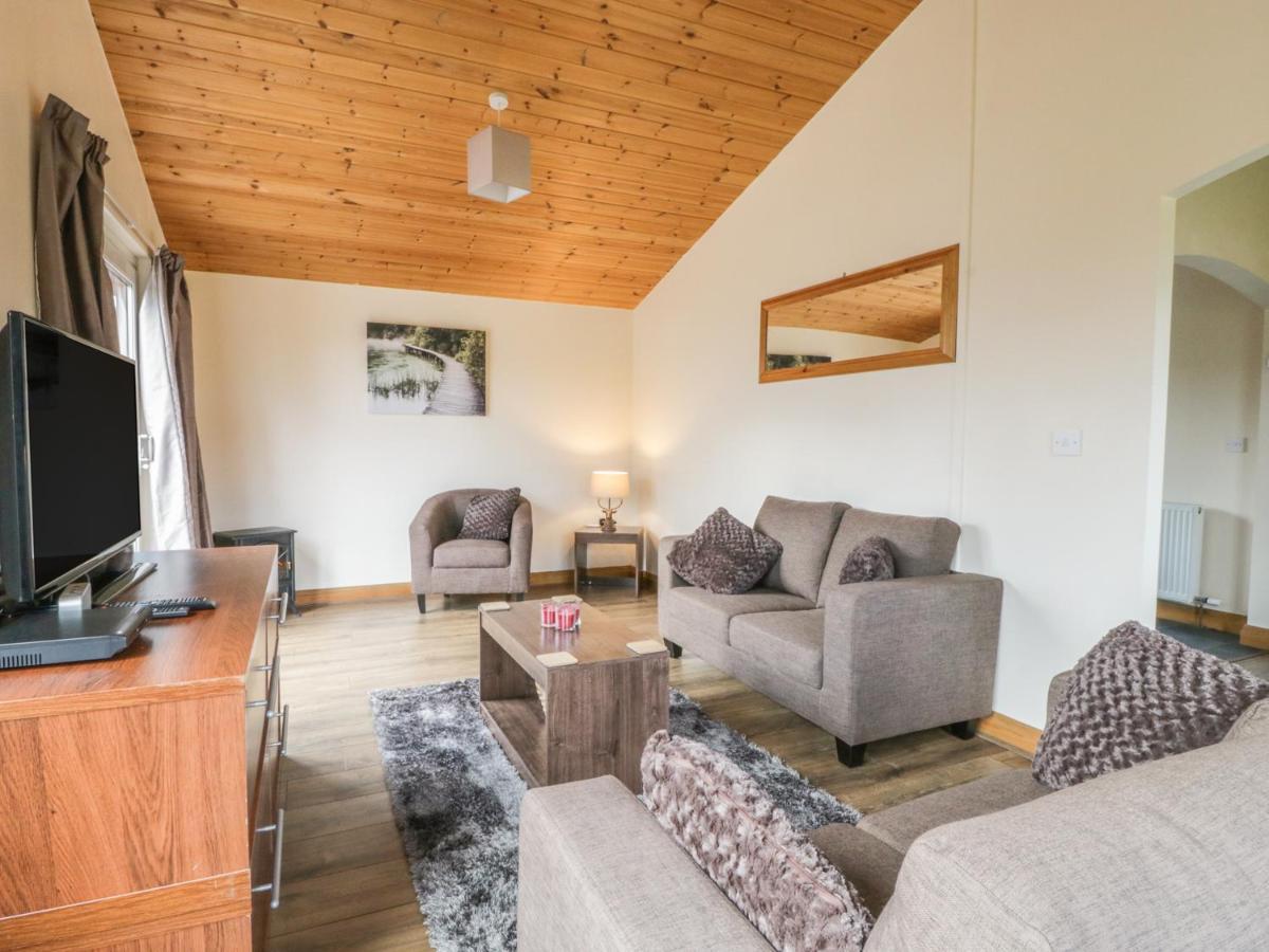 6 Manor Park, *