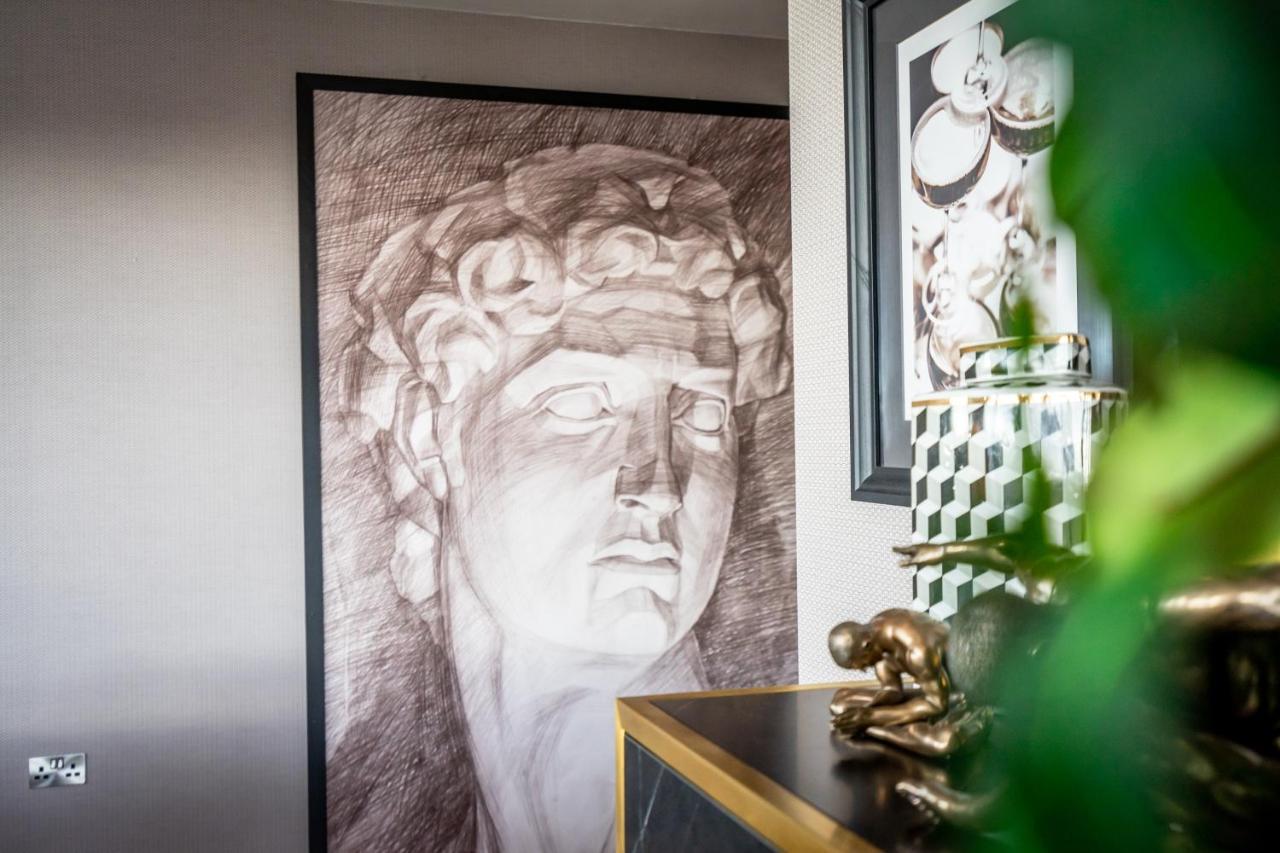 The Penthouse @ Ryedale House Apartment *