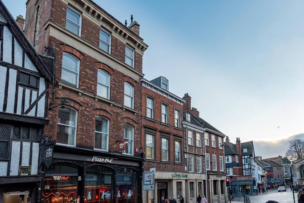 Luxury Rowntree House Across From The Shambles * York