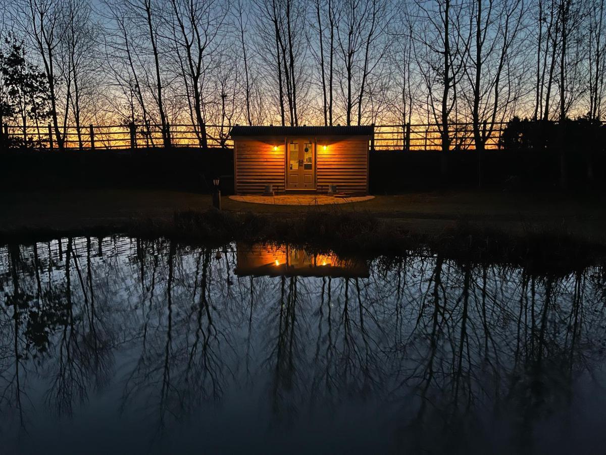 Luxury Shepherds Hut - The Sweet Pea By The York