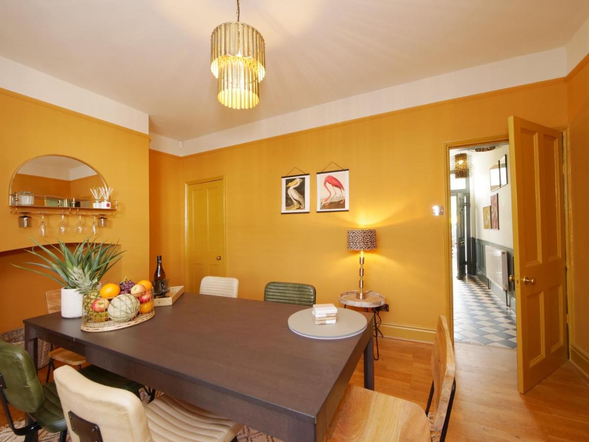 Bar Cottage-city Views-sleeps 5 * York