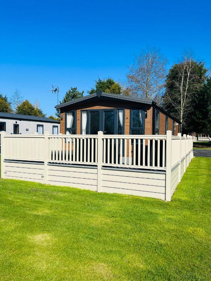 Holiday home Tarn With Hot Tub *
