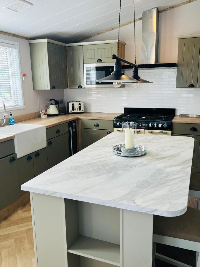 Hawthorne With Hot Tub Holiday home
