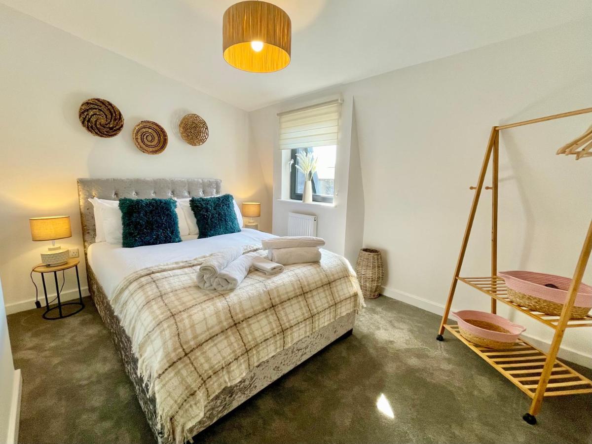 Hawthorn View Apartment