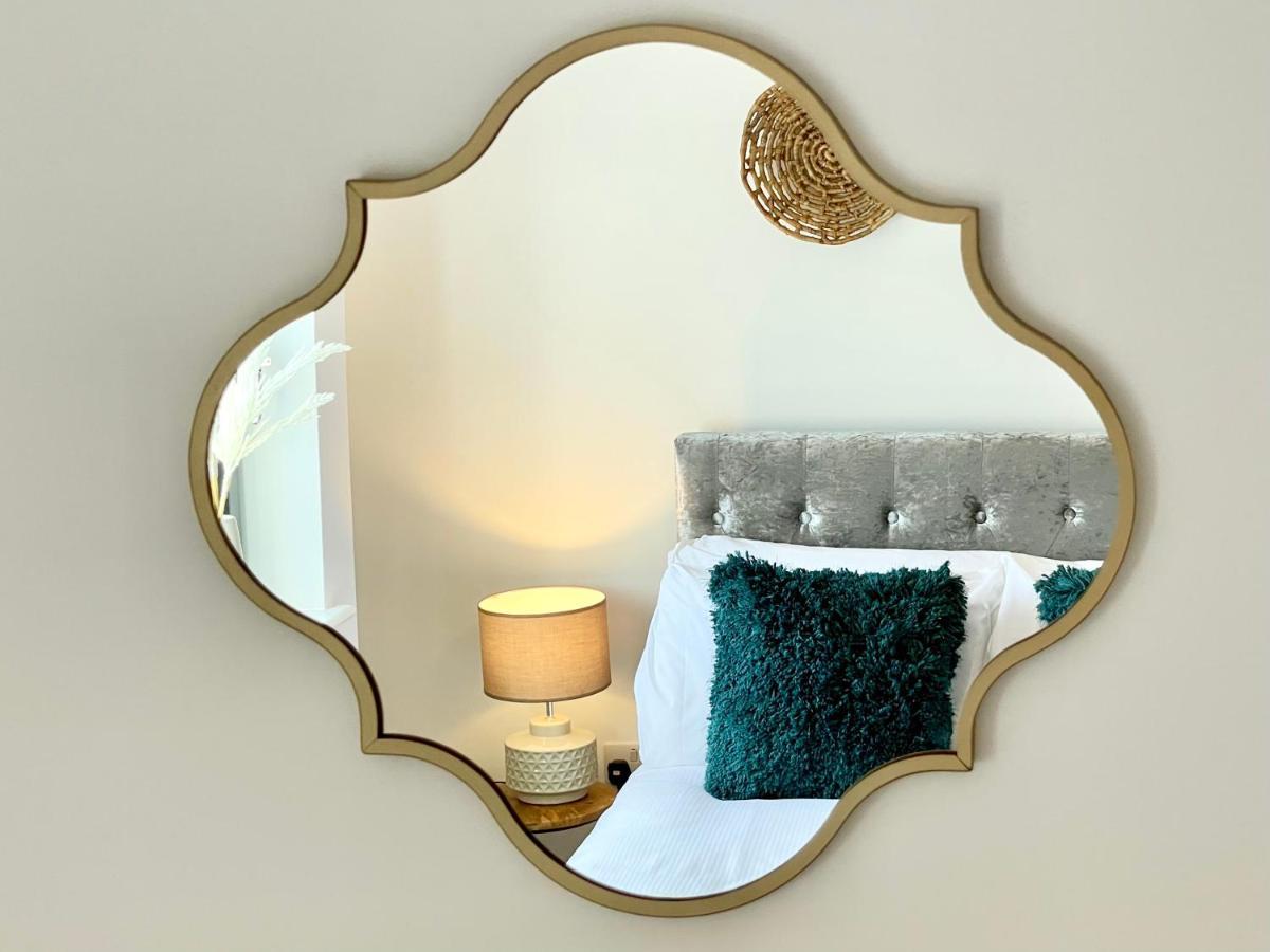 Hawthorn View Apartment *