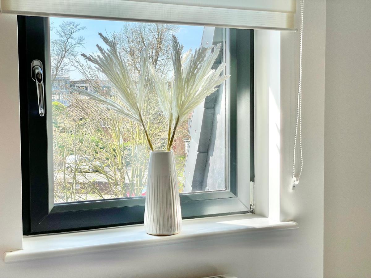 Hawthorn View *