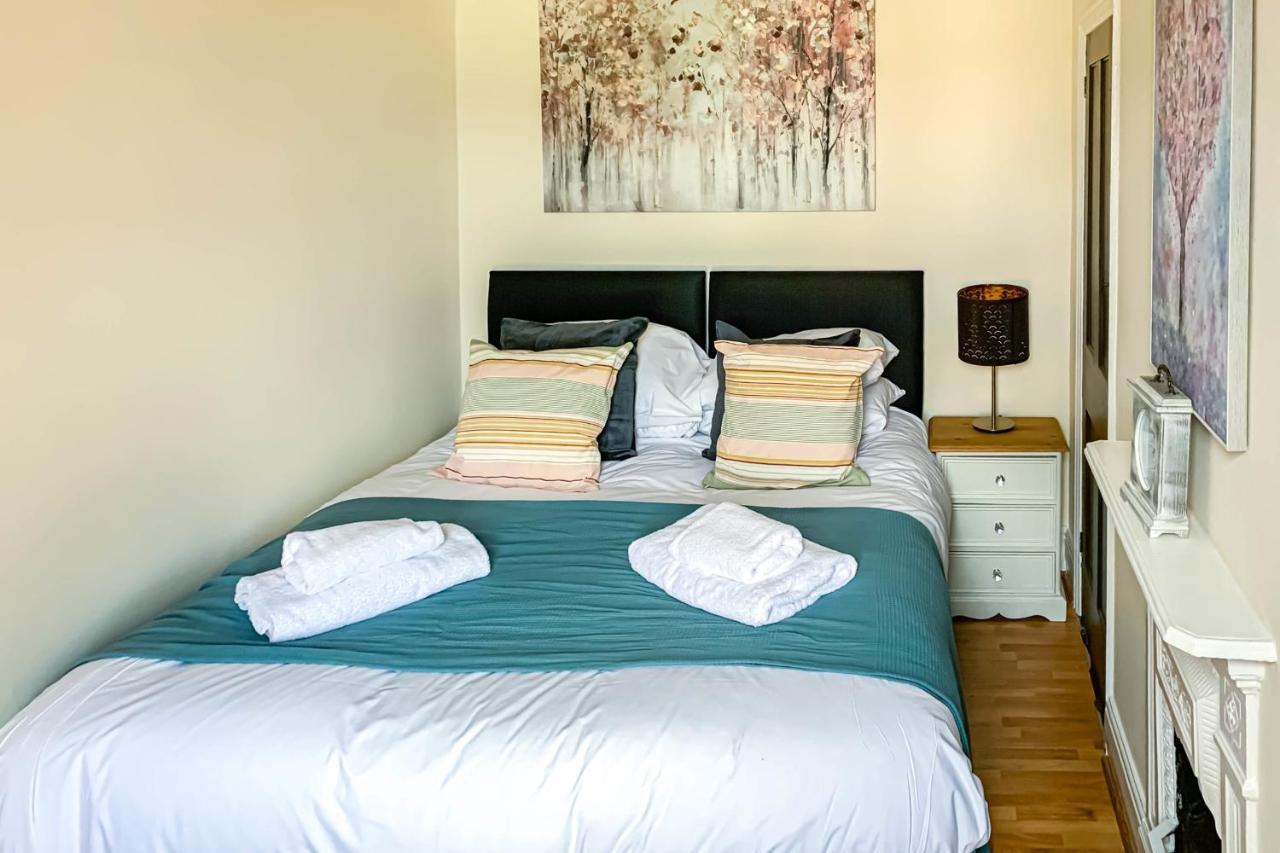 The Groves - Quaint Victorian - Free Parking Holiday home *