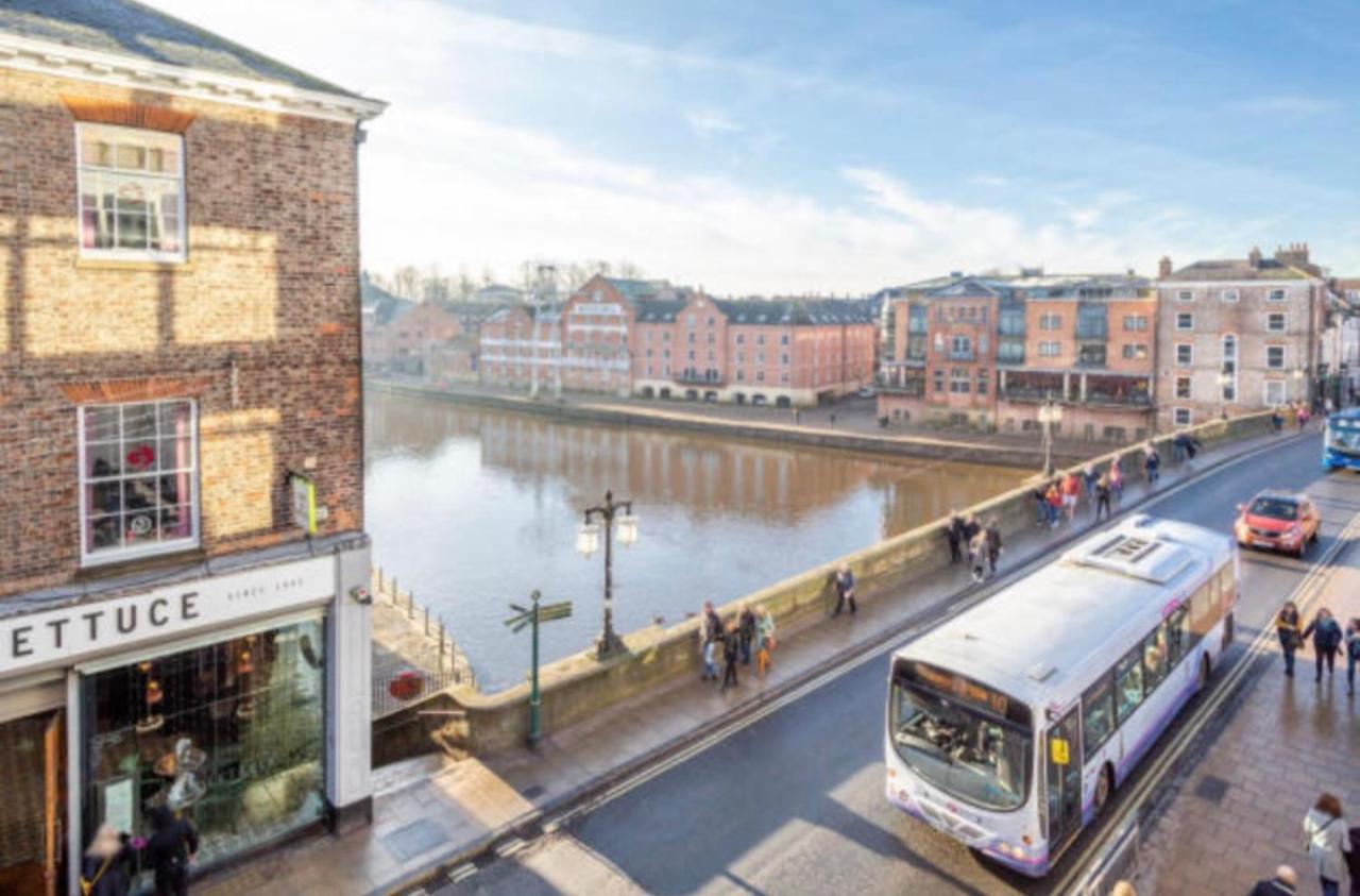 Vikings With Private Parking & Terrace Apartment York