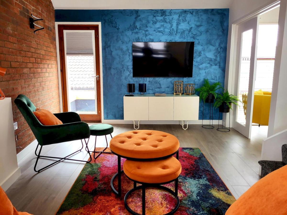 Jacobs Court Apartment *