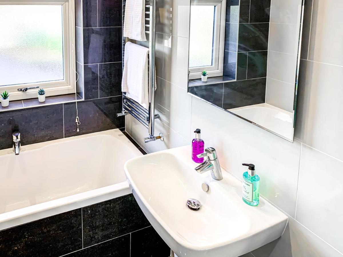 The Vines - Stunning Period With Free Parking Apartment