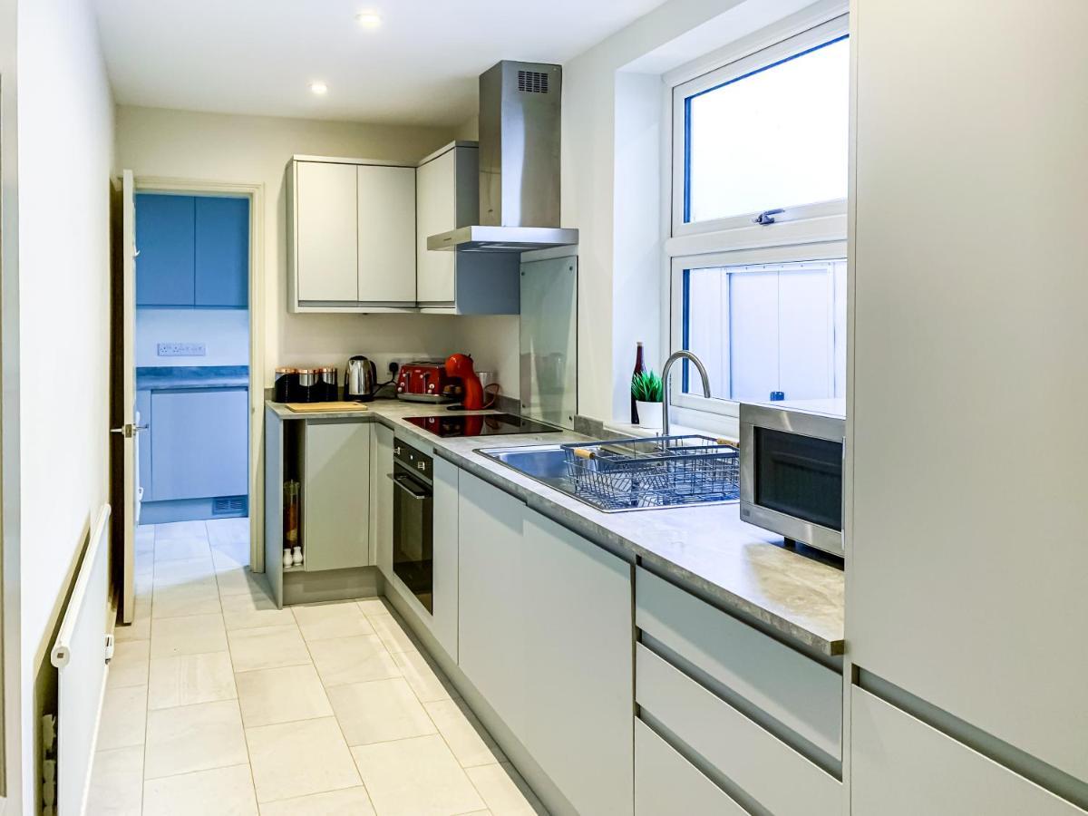 Apartment The Vines - Stunning Period With Free Parking *