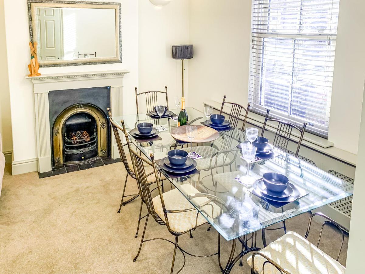 Apartment The Vines - Stunning Period With Free Parking