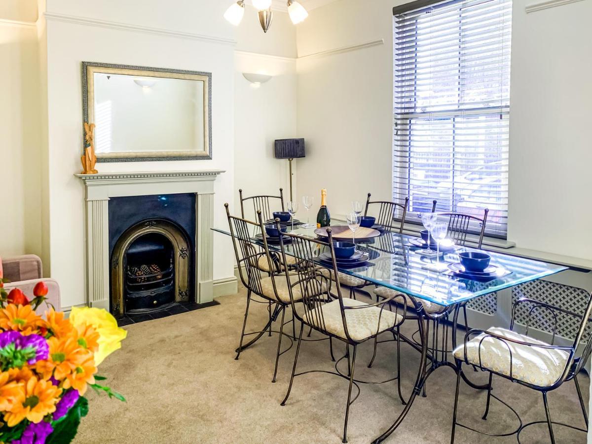 Apartment The Vines - Stunning Period With Free Parking
