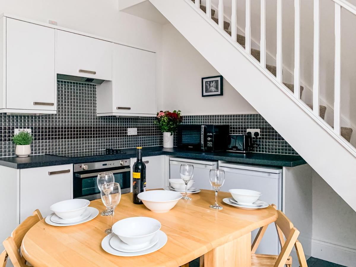 Maple House - Quaint Victorian With Free Parking Apartment