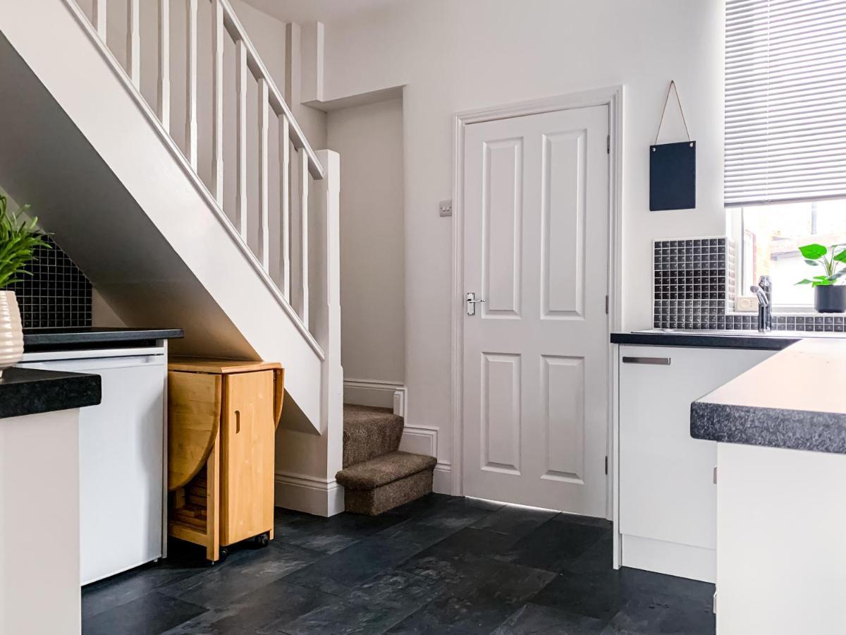 Apartment Maple House - Quaint Victorian With Free Parking *
