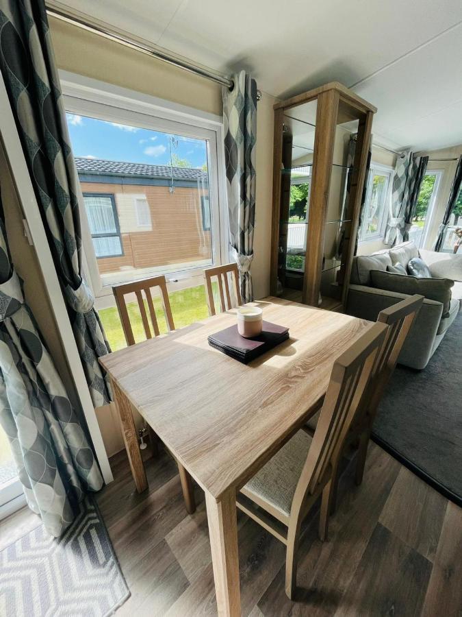 Holiday home Wentbridge With Hot Tub *