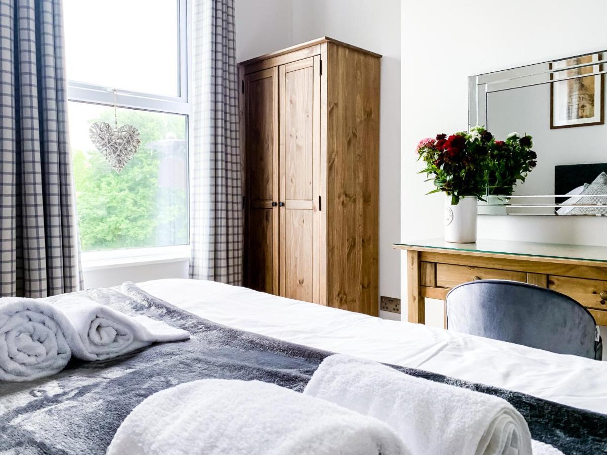 Maple House - Quaint Victorian With Free Parking Apartment York