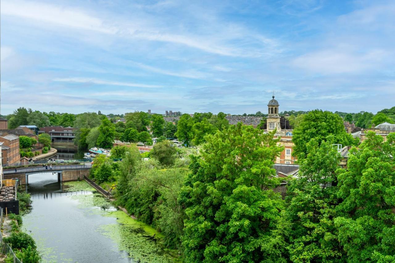 Waterside Retreat @ Ryedale House York