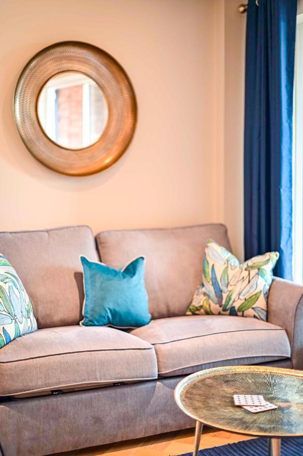 No 3, Within The Walls, Free Parking Holiday home York