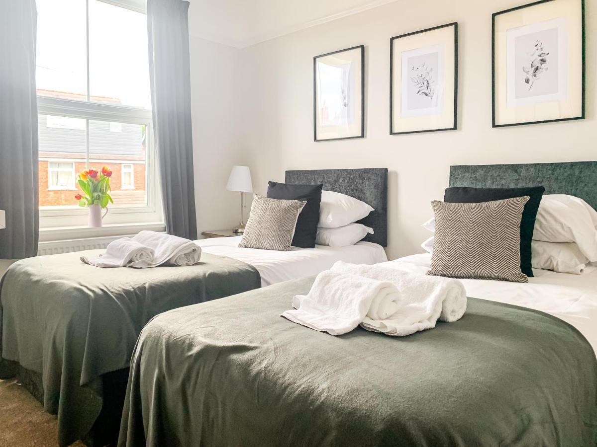 Cedar House - Quaint Victorian With Free Parking Apartment *