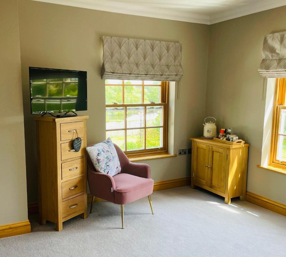 Riverside House Homestay