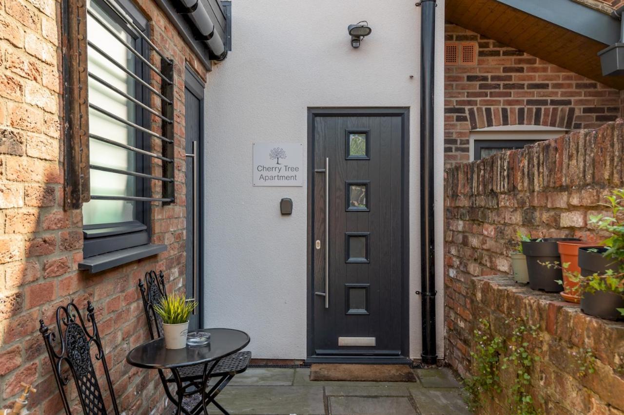 Modern Duplex With 75 Inch Tv I Pass The Keys * York