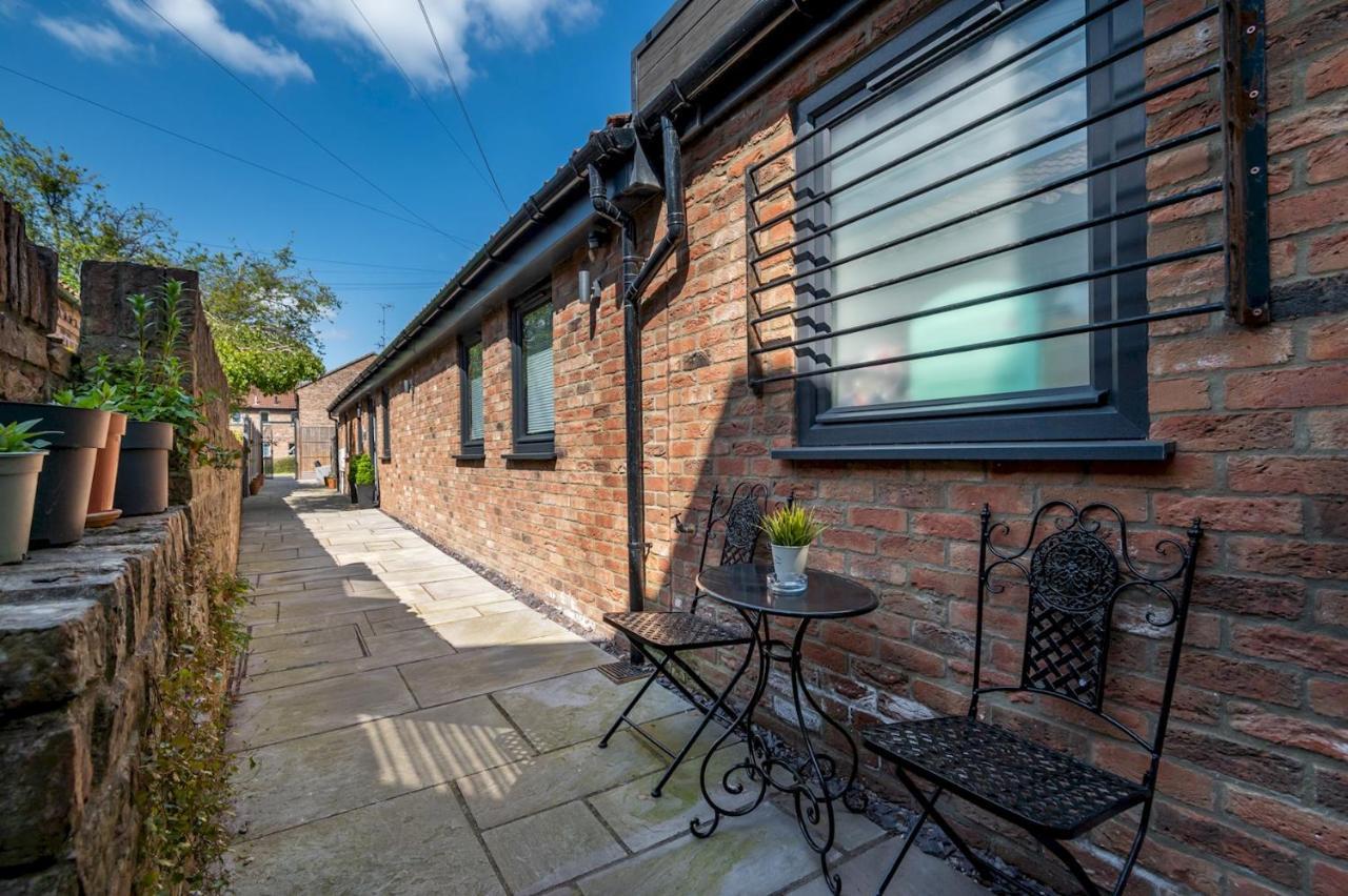Modern Duplex With 75 Inch Tv I Pass The Keys York