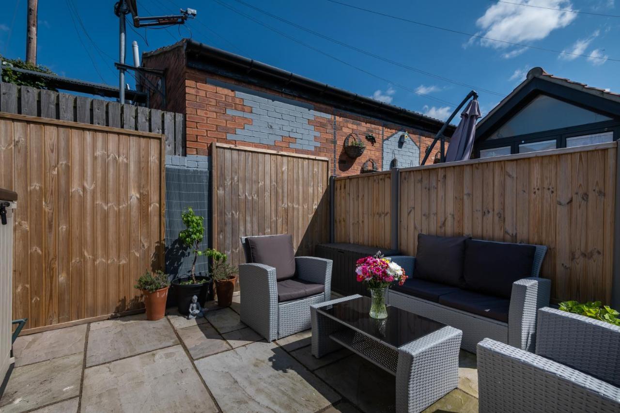 Modern Duplex With 75 Inch Tv I Pass The Keys Apartment York